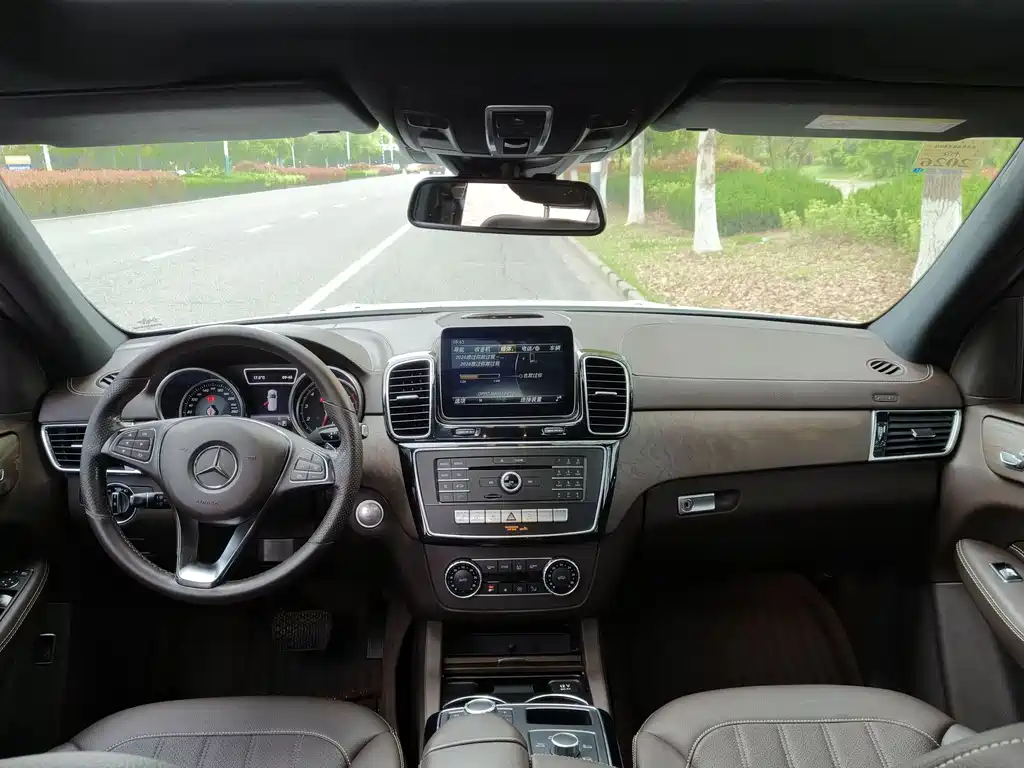 Mercedes-Benz GLE — фото 4