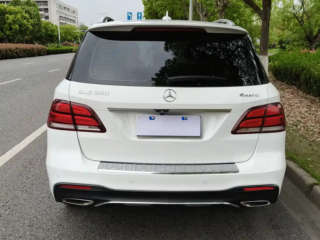 Mercedes-Benz GLE — фото 10