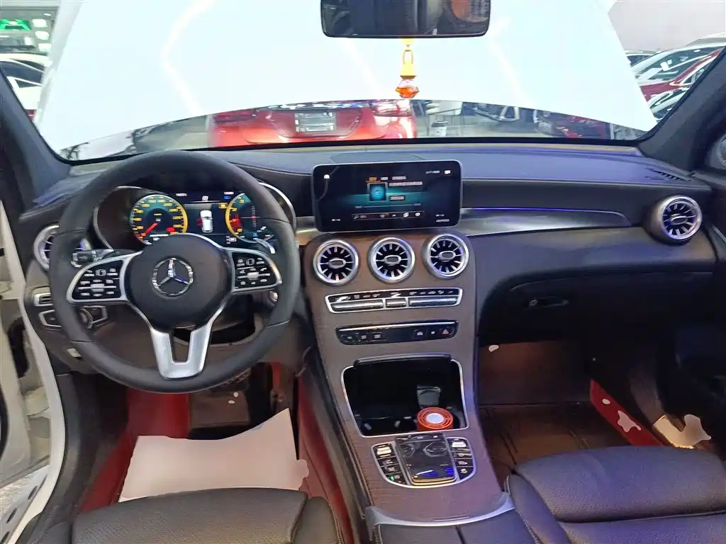 Mercedes-Benz GLC — фото 10