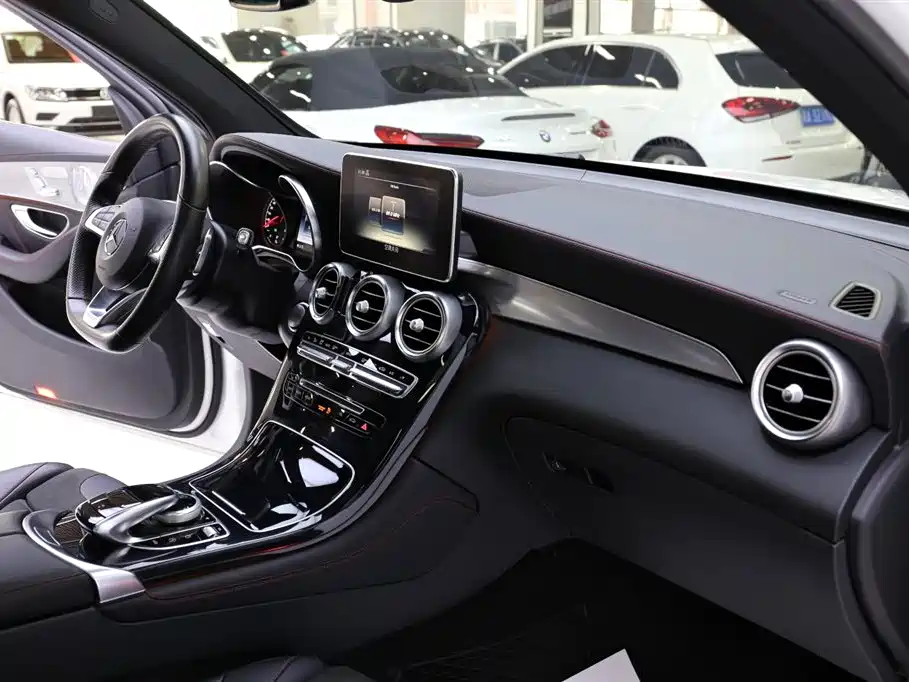 Mercedes-Benz GLC AMG — фото 17
