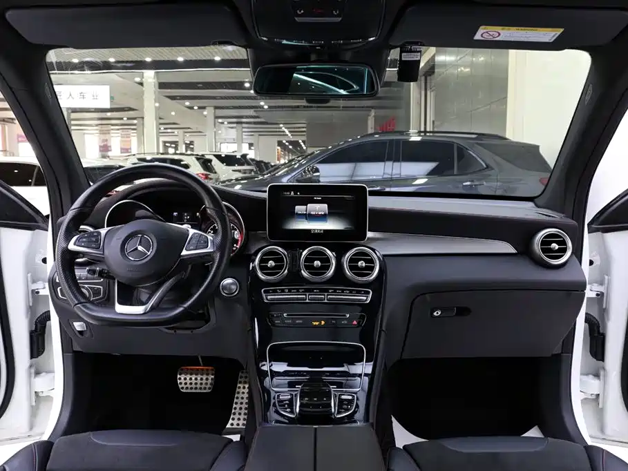 Mercedes-Benz GLC AMG — фото 9