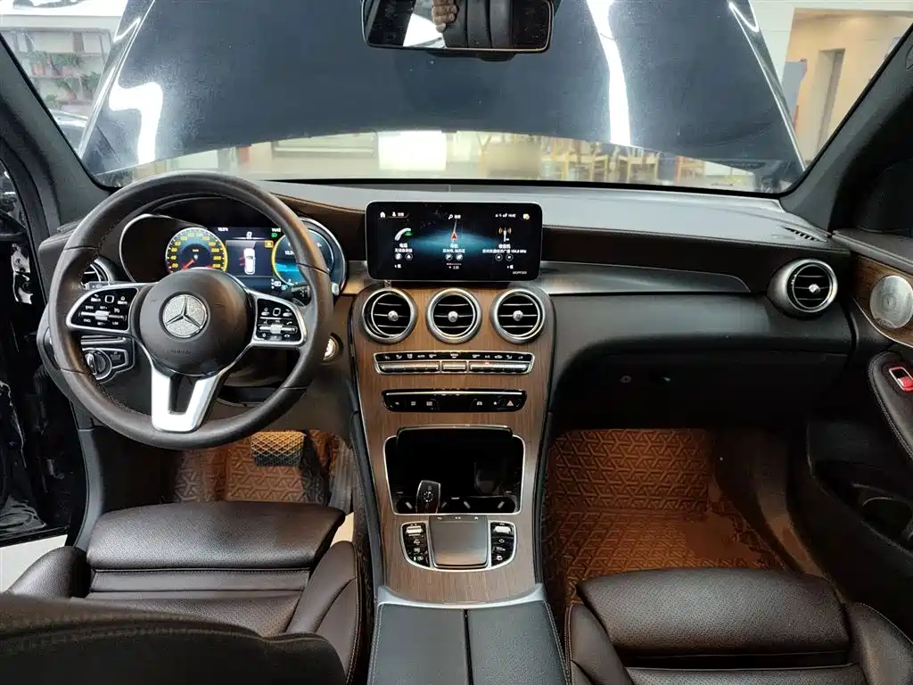 Mercedes-Benz GLC — фото 10