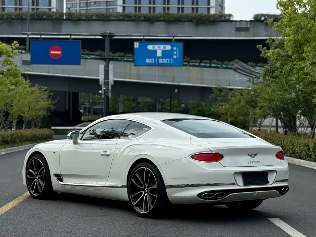 Bentley Continental — фото 10