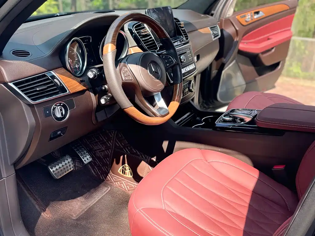 Mercedes-Benz GLS — фото 23