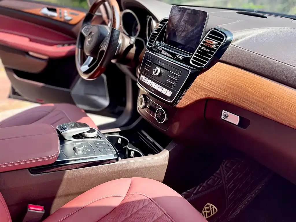 Mercedes-Benz GLS — фото 43