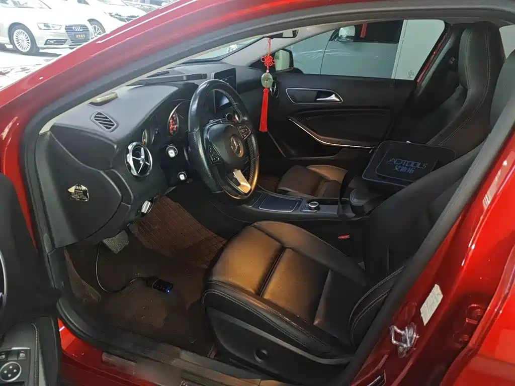 Mercedes-Benz GLA — фото 11