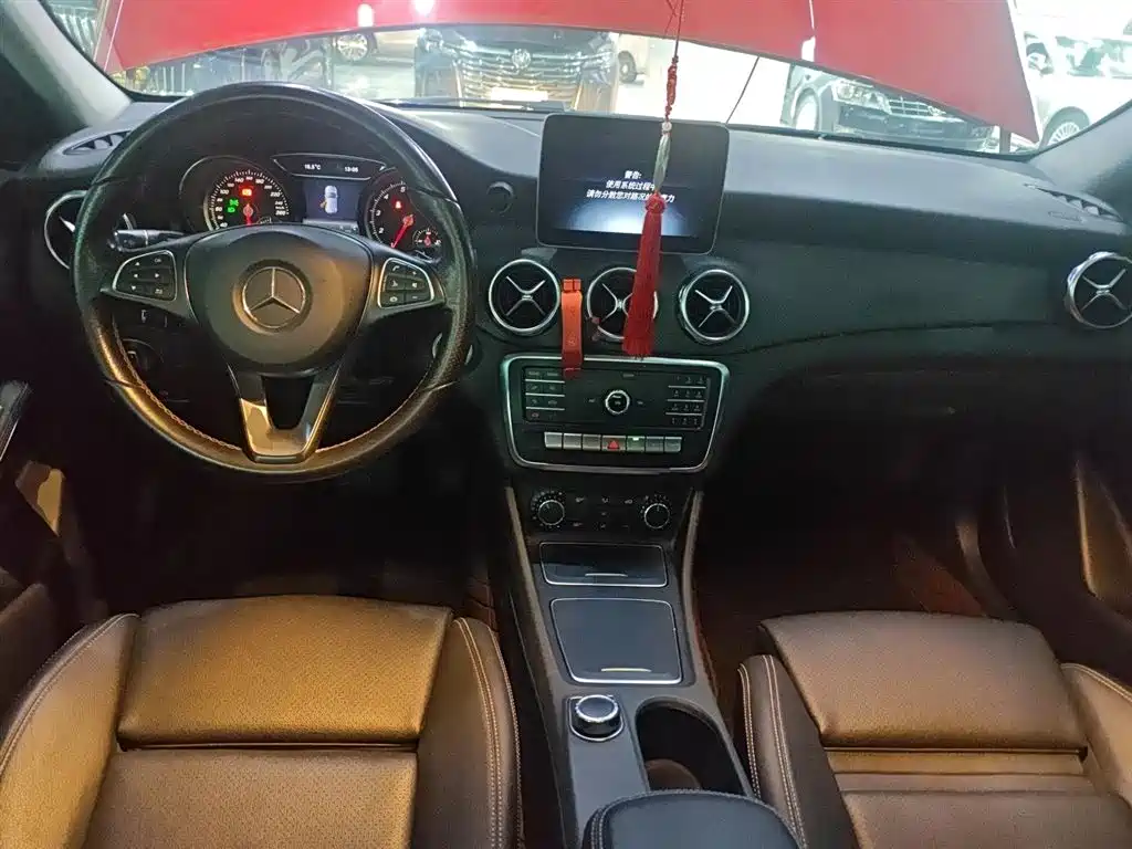 Mercedes-Benz GLA — фото 6