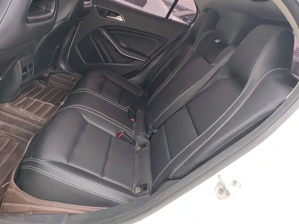 Mercedes-Benz GLA — фото 17