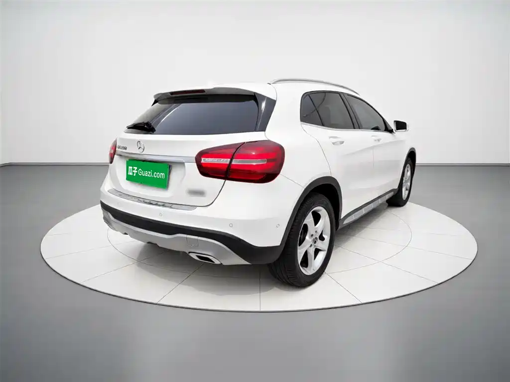 Mercedes-Benz GLA — фото 7