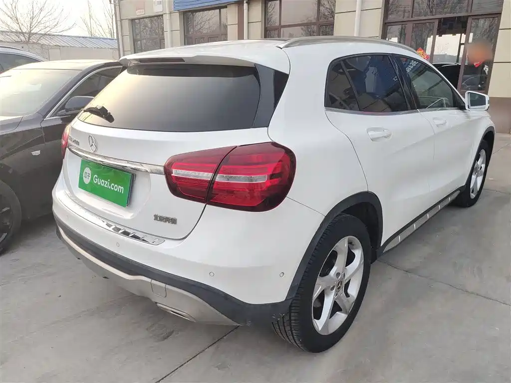 Mercedes-Benz GLA — фото 7