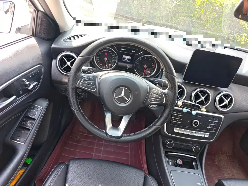 Mercedes-Benz GLA — фото 3