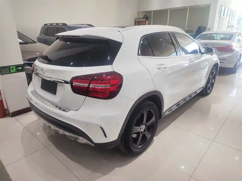 Mercedes-Benz GLA — фото 5
