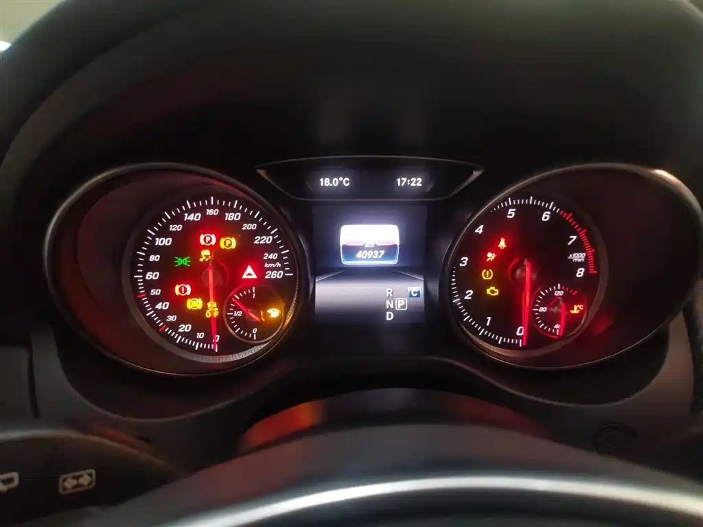 Mercedes-Benz GLA — фото 10
