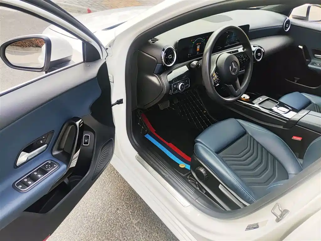 Mercedes-Benz A-Class — фото 16