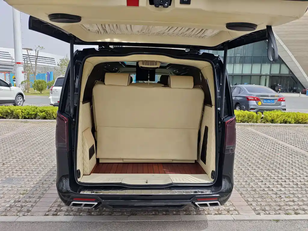 Mercedes-Benz Vito — фото 23