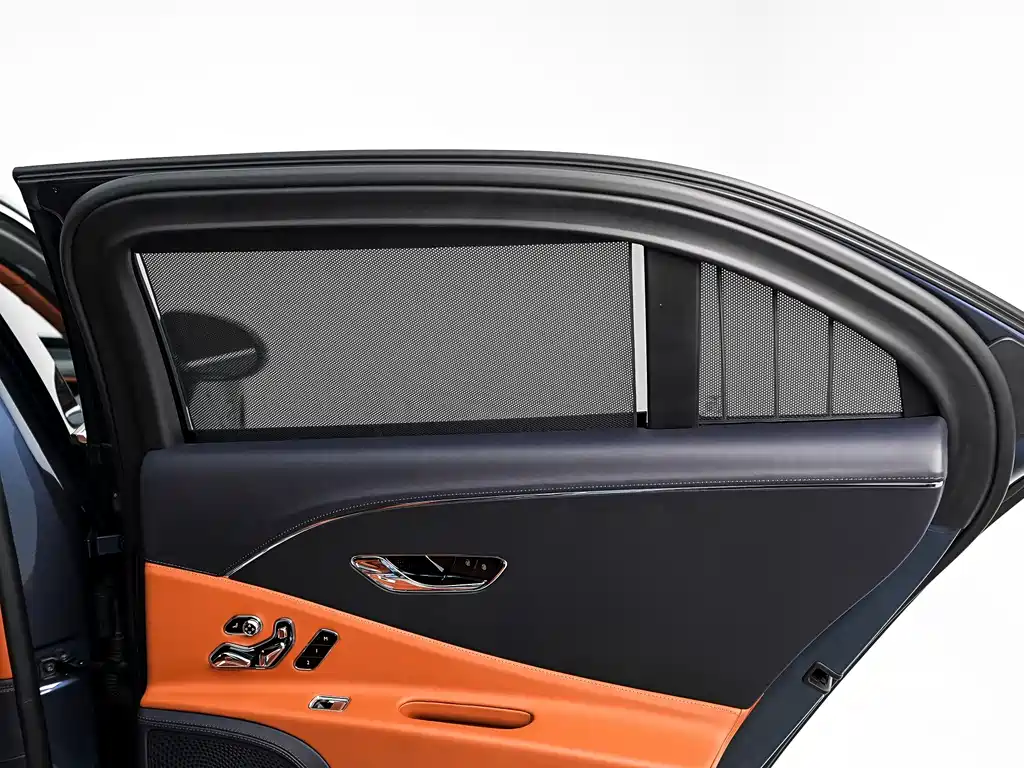 Bentley Flying Spur — фото 19