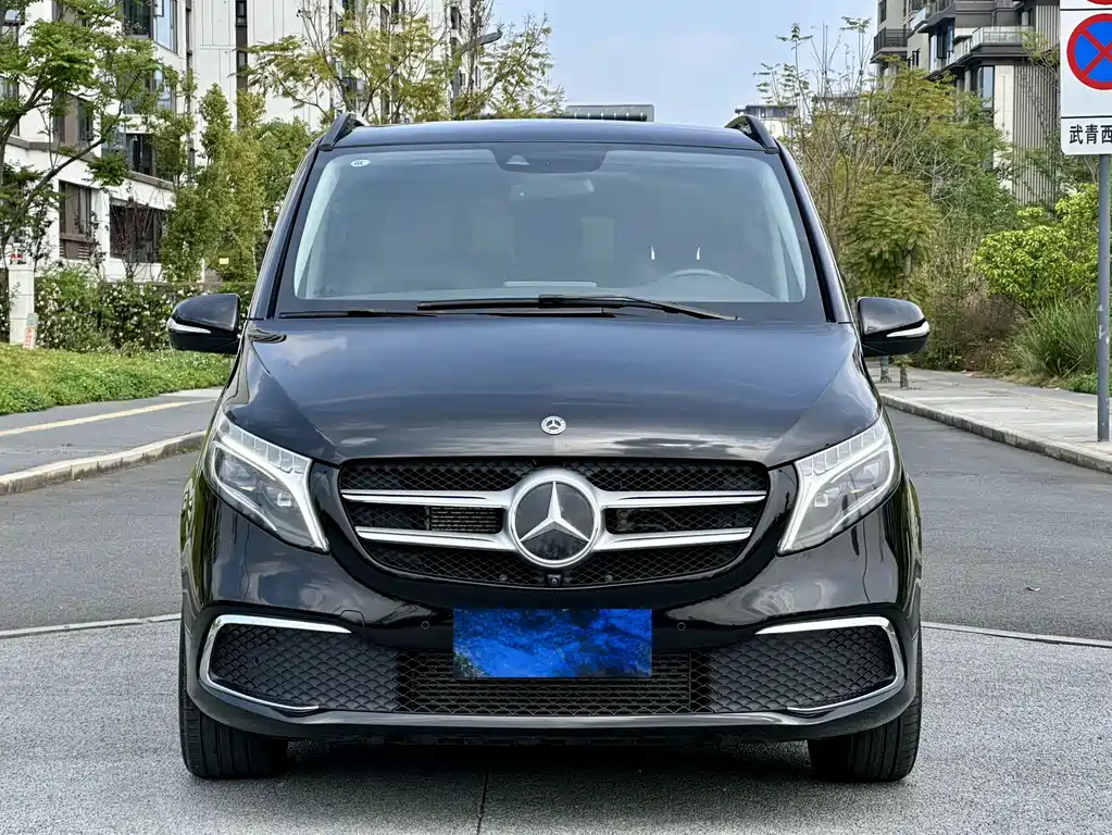 Mercedes-Benz V-Class — фото 2