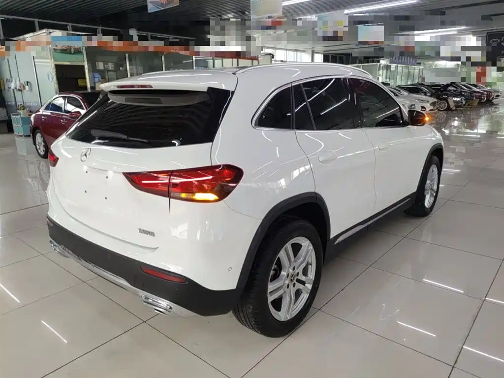 Mercedes-Benz GLA — фото 23