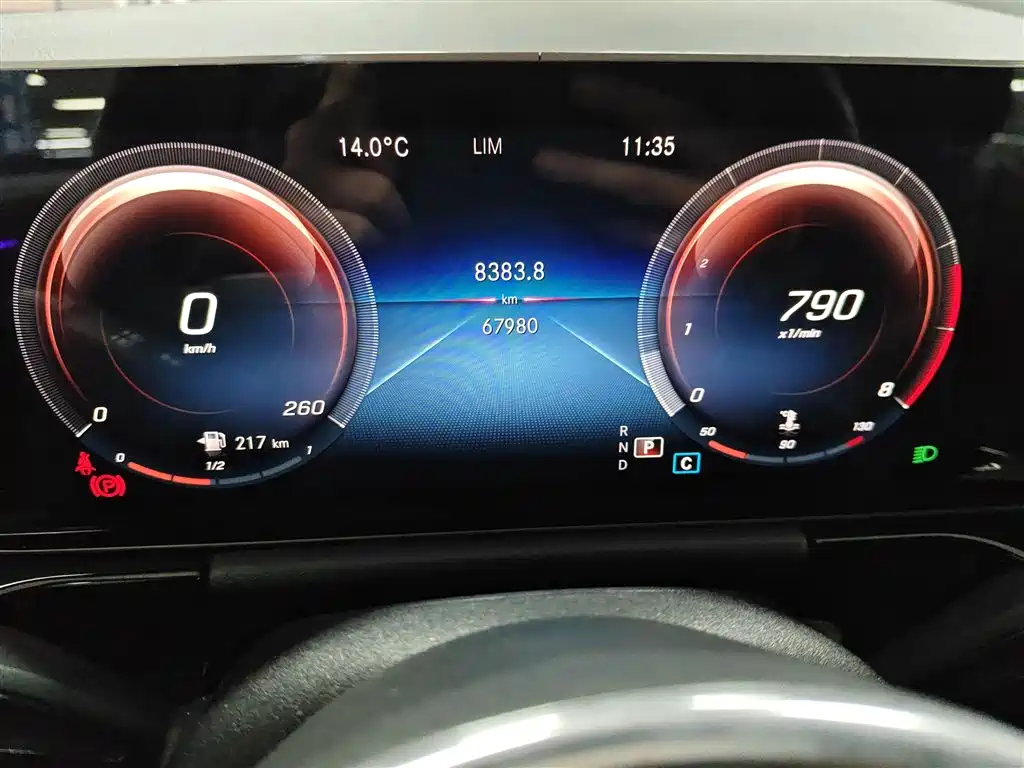 Mercedes-Benz GLA — фото 5