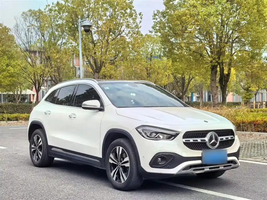 Mercedes-Benz GLA — фото 11