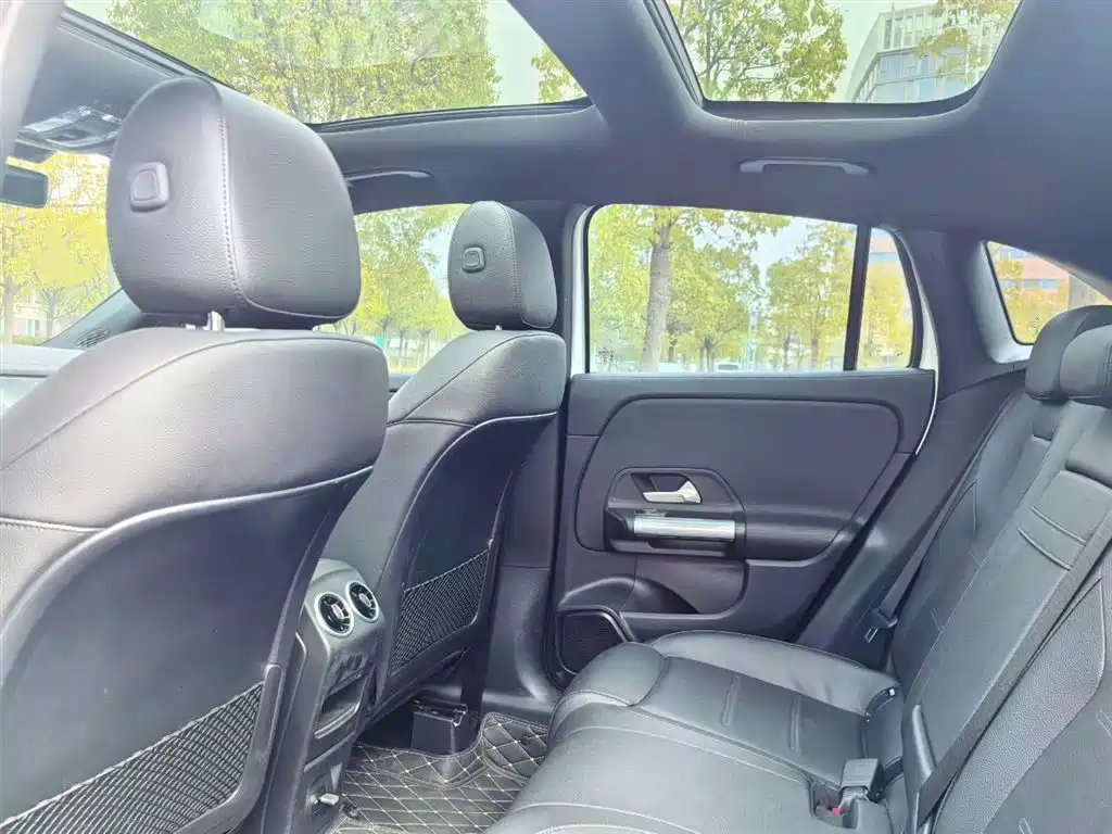 Mercedes-Benz GLA — фото 23