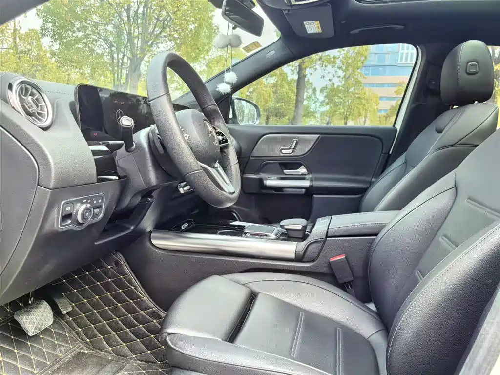 Mercedes-Benz GLA — фото 24