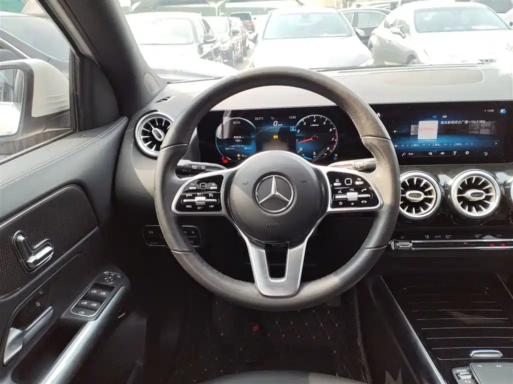 Mercedes-Benz GLA — фото 7