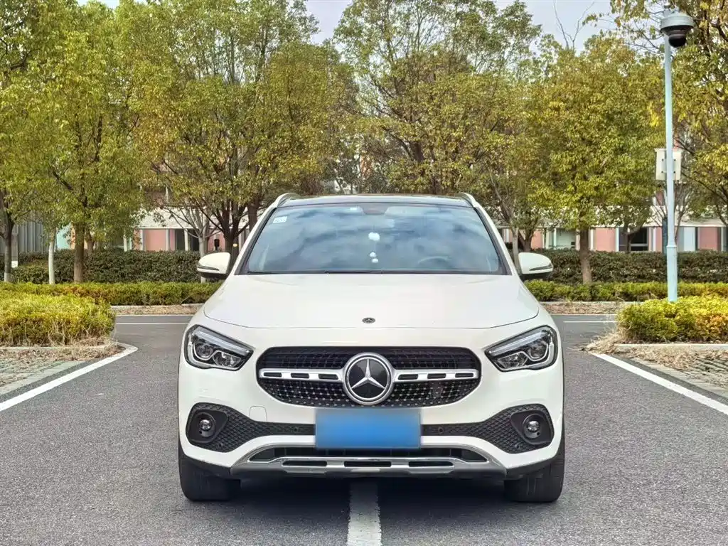 Mercedes-Benz GLA — фото 10