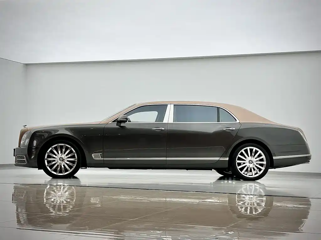 Bentley Mulsanne — фото 13