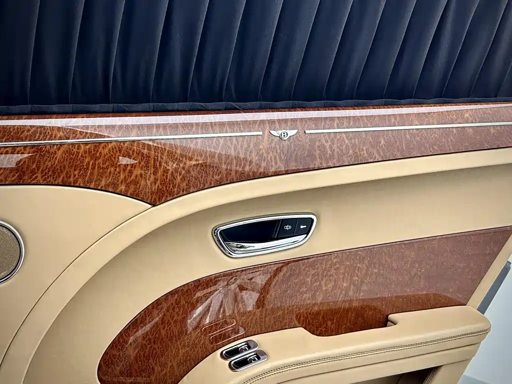 Bentley Mulsanne — фото 9
