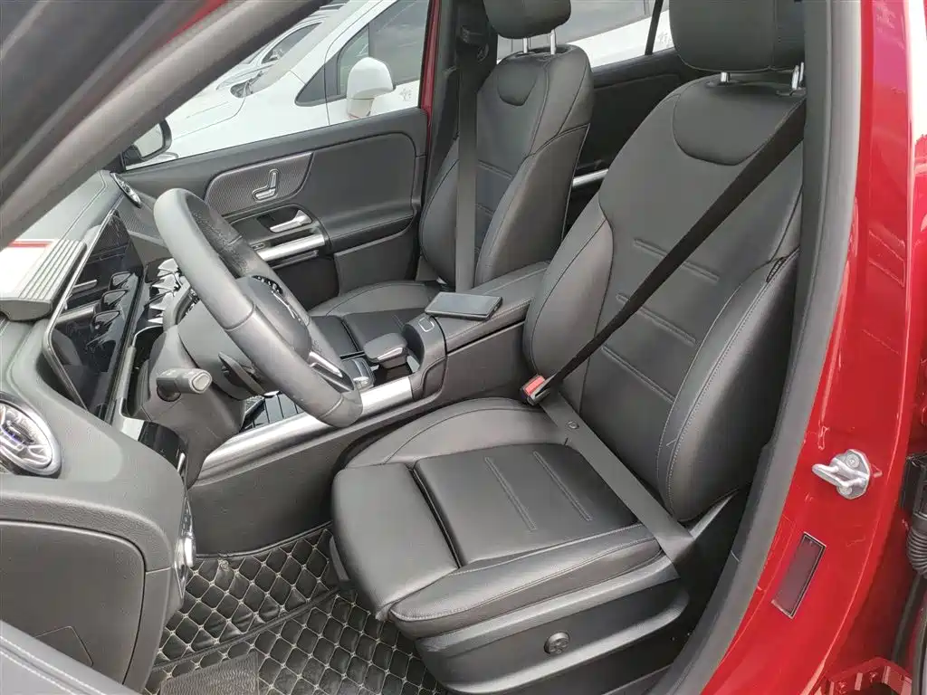 Mercedes-Benz GLA — фото 15