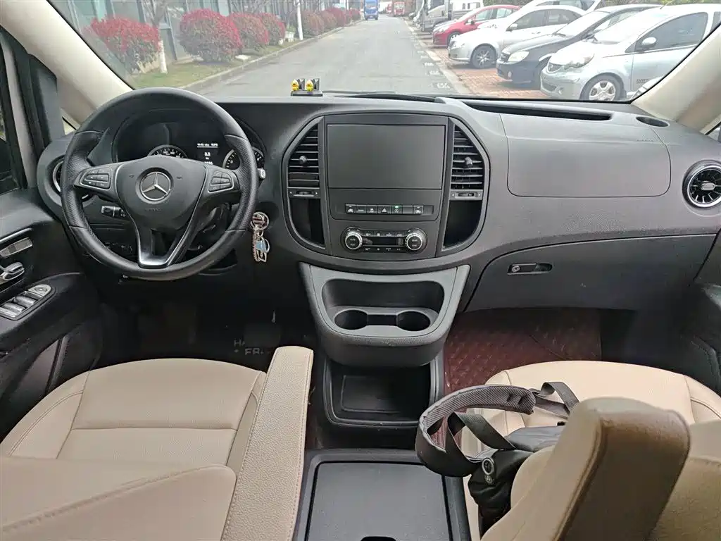 Mercedes-Benz Vito — фото 10