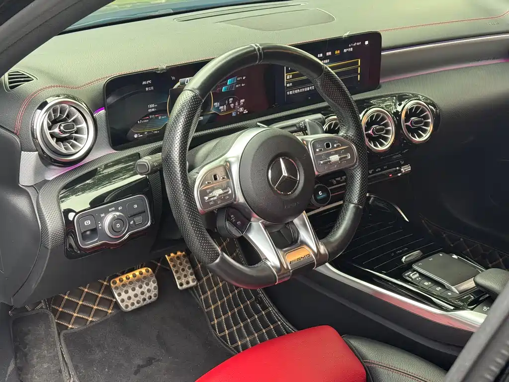 Mercedes-Benz A-Class AMG — фото 8