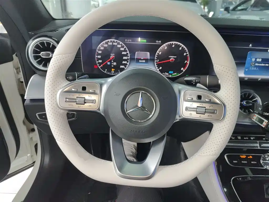 Mercedes-Benz E-Class (Import) — фото 11