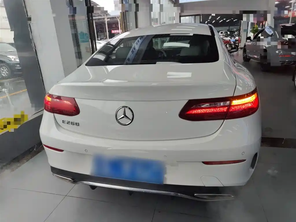 Mercedes-Benz E-Class (Import) — фото 6