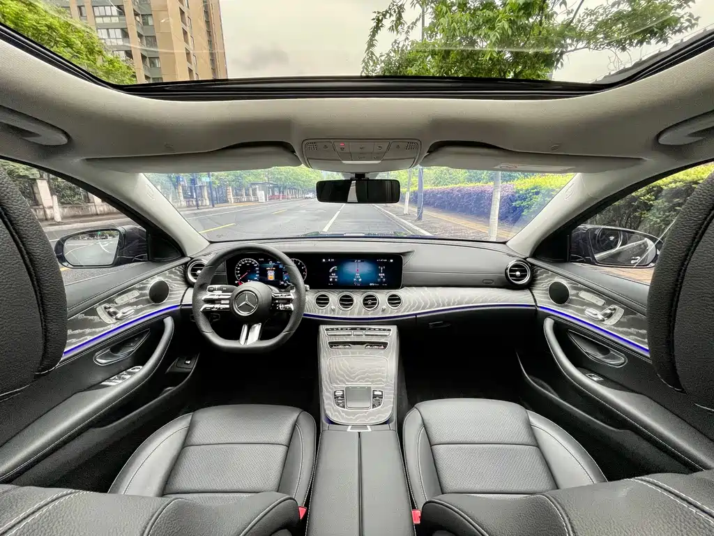 Mercedes-Benz E-Class — фото 8