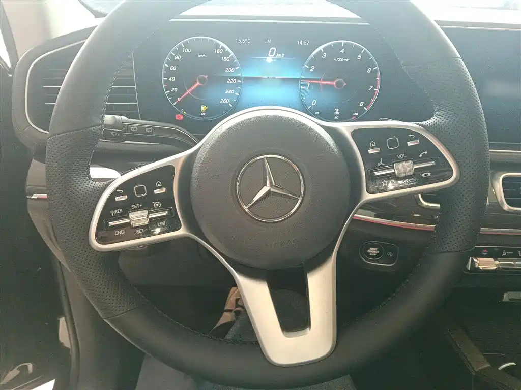 Mercedes-Benz GLE — фото 7