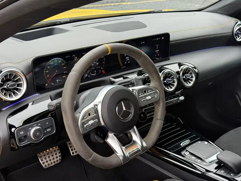 Mercedes-Benz CLA AMG — фото 14