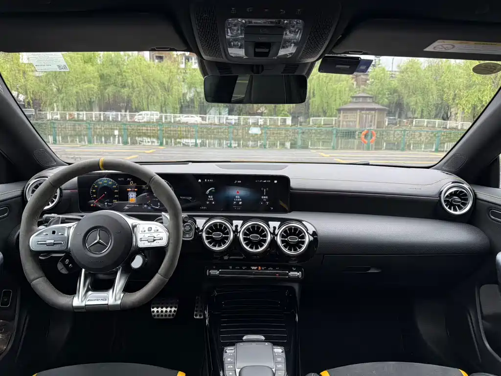 Mercedes-Benz CLA AMG — фото 10