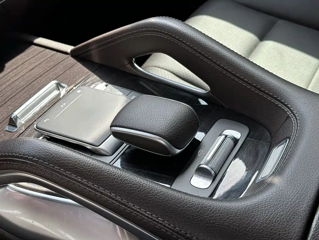 Mercedes-Benz GLS — фото 23