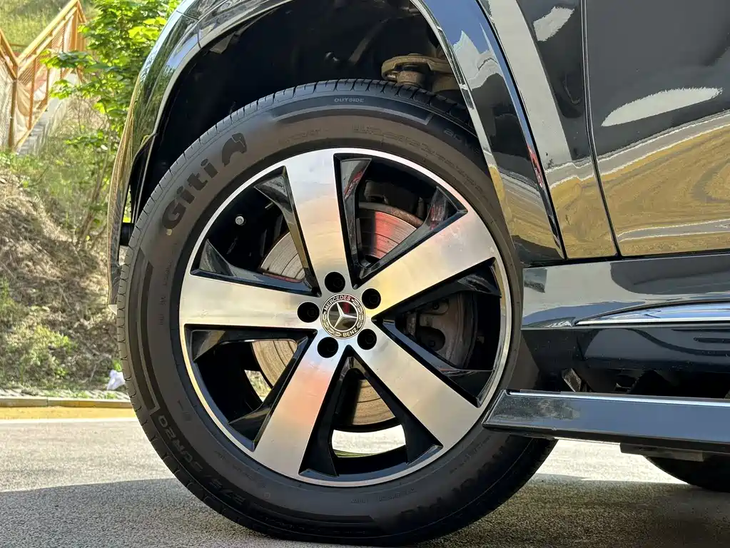 Mercedes-Benz GLS — фото 33