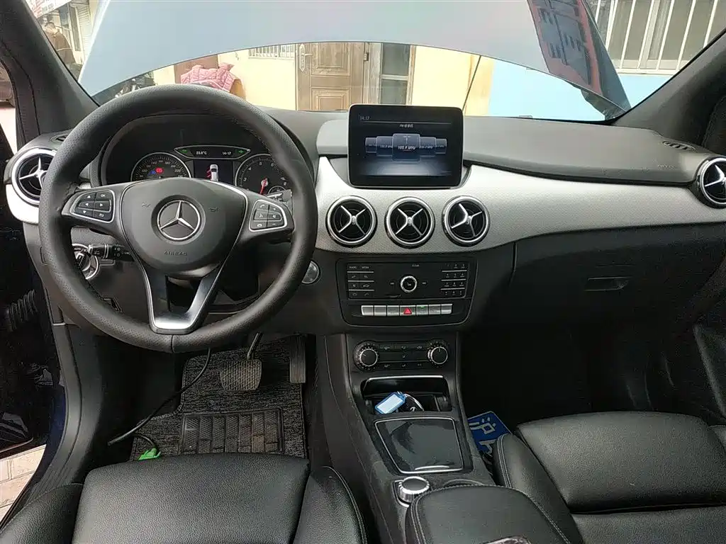 Mercedes-Benz B-Class — фото 10