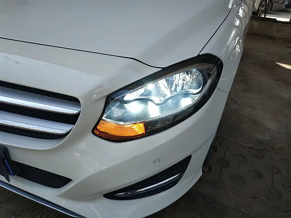 Mercedes-Benz B-Class — фото 15