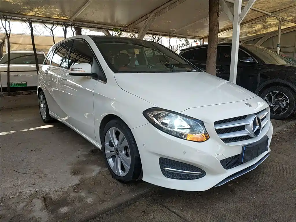 Mercedes-Benz B-Class — фото 20