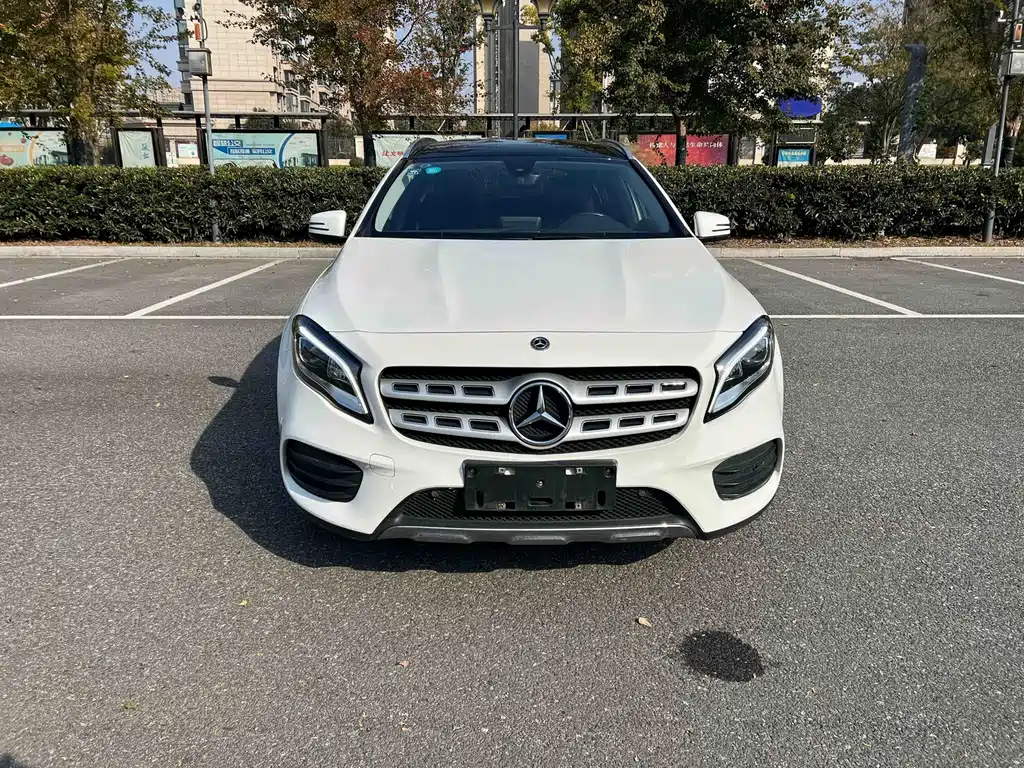 Mercedes-Benz GLA — фото 6