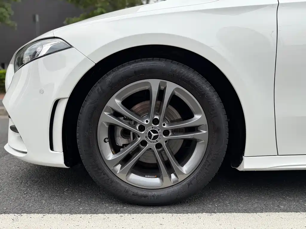 Mercedes-Benz A-Class — фото 11