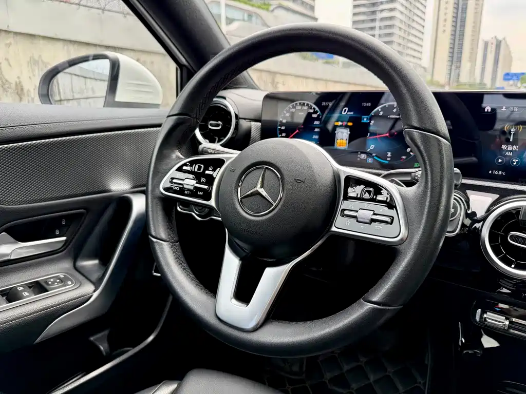 Mercedes-Benz A-Class — фото 29
