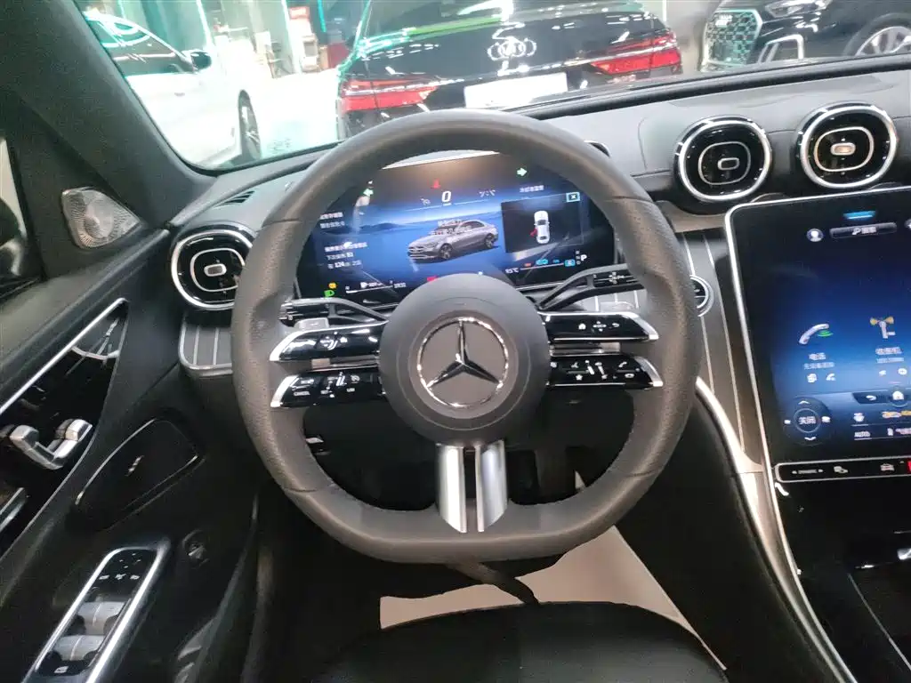 Mercedes-Benz C-Class — фото 11