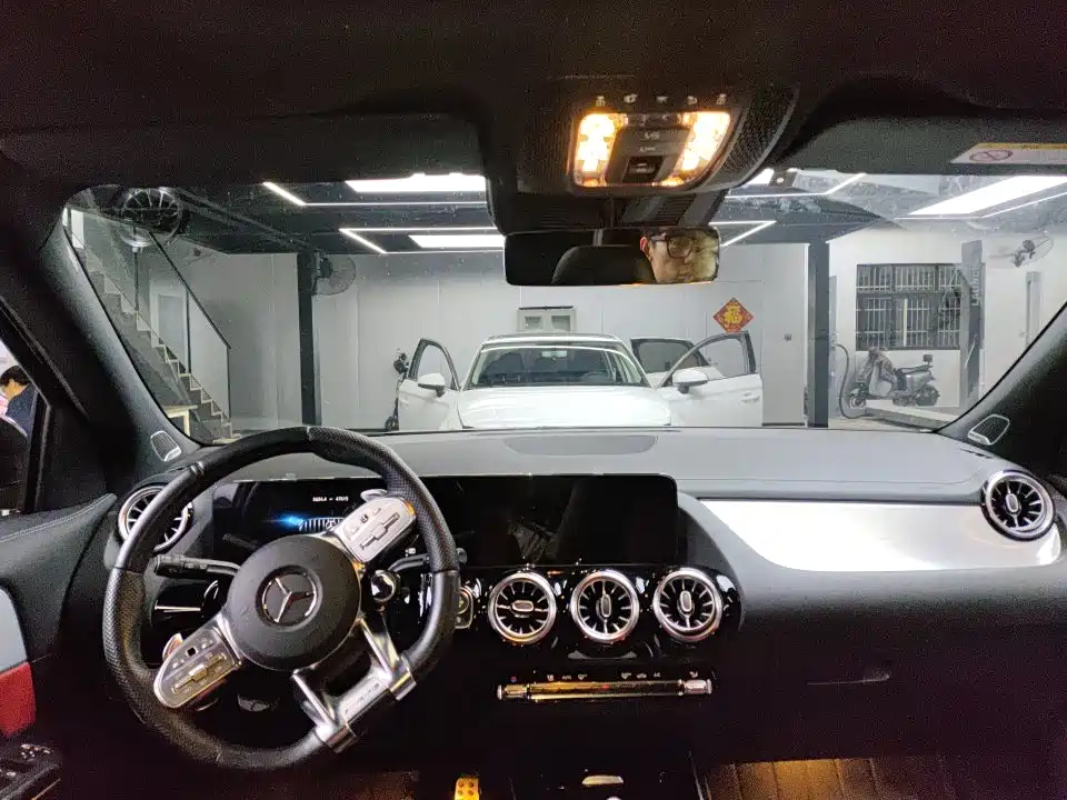 Mercedes-Benz GLA AMG — фото 3