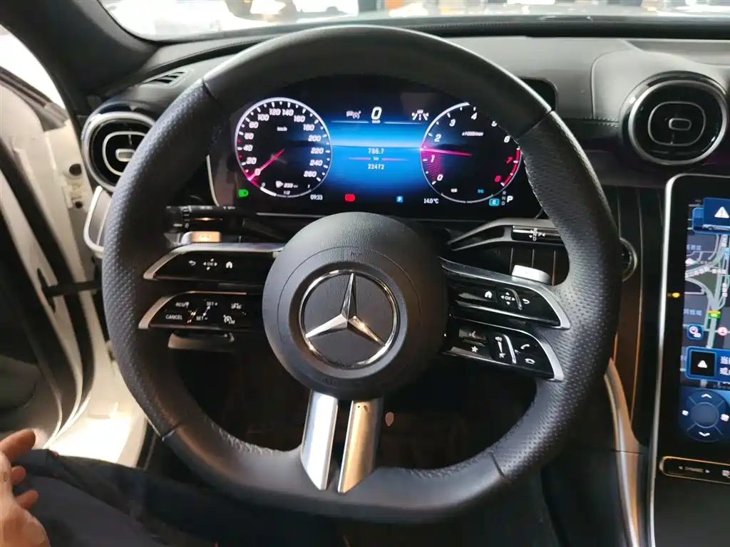 Mercedes-Benz C-Class — фото 11